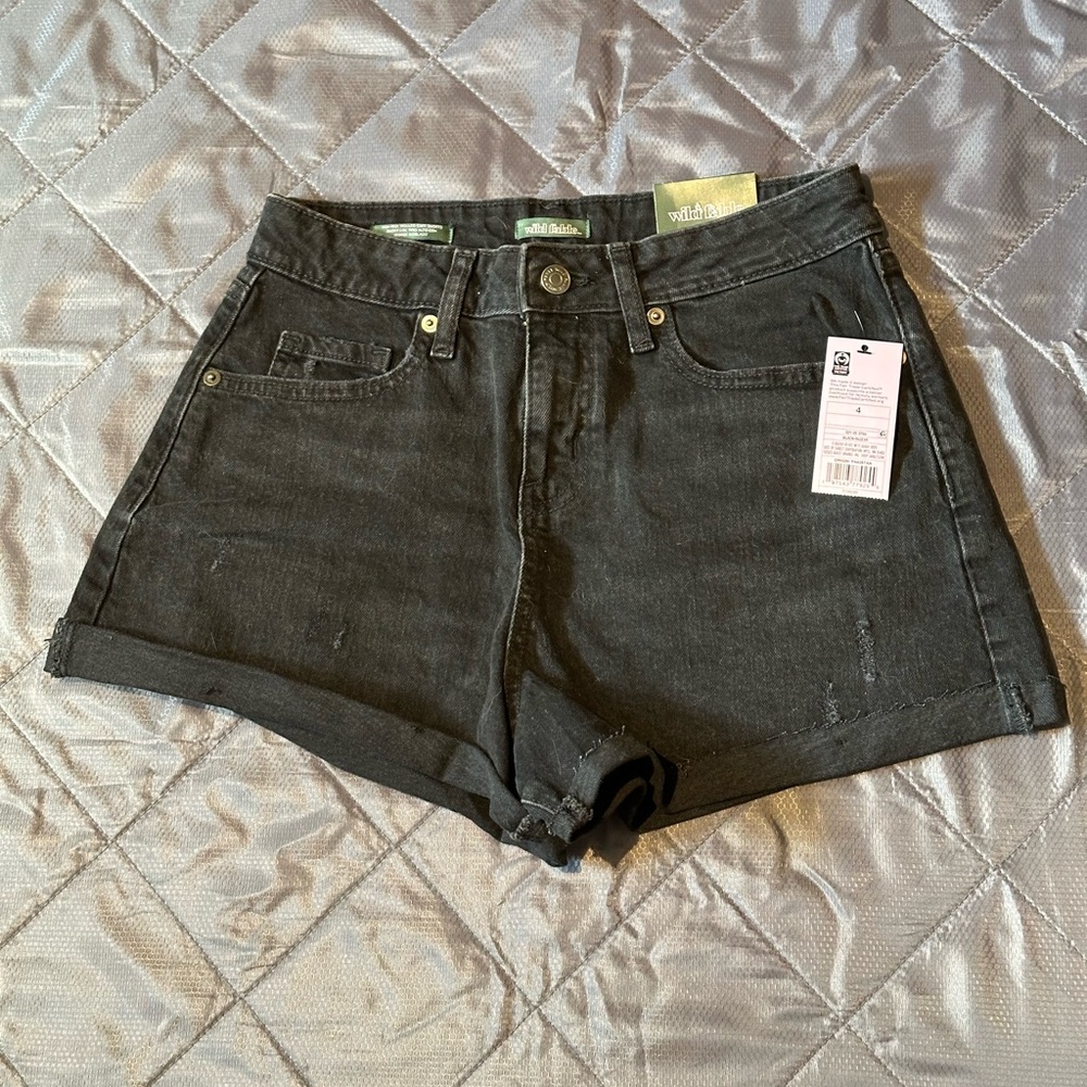 Wild Fable Rolled Cuffed Black Shorts